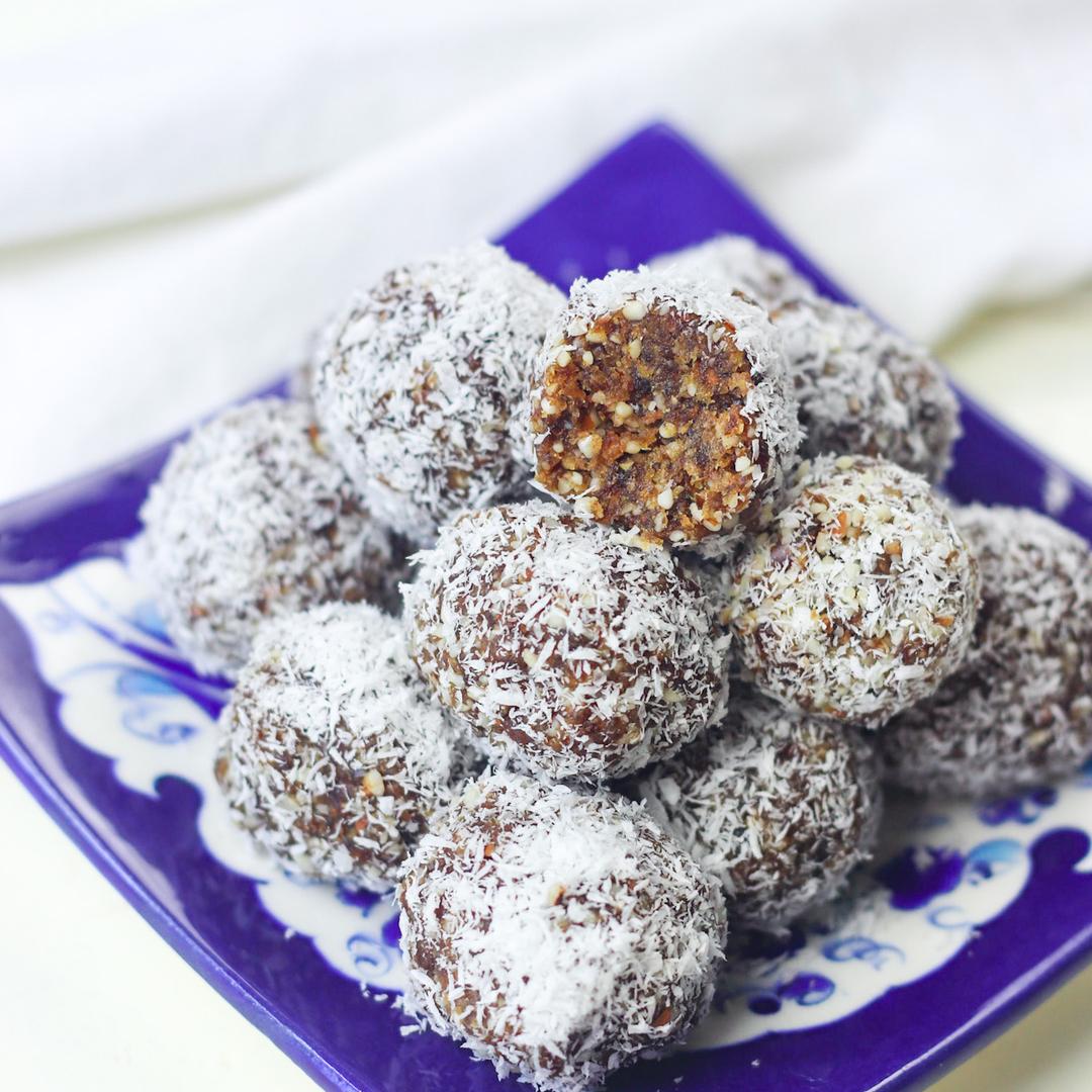 Dried Fruit Energy Balls