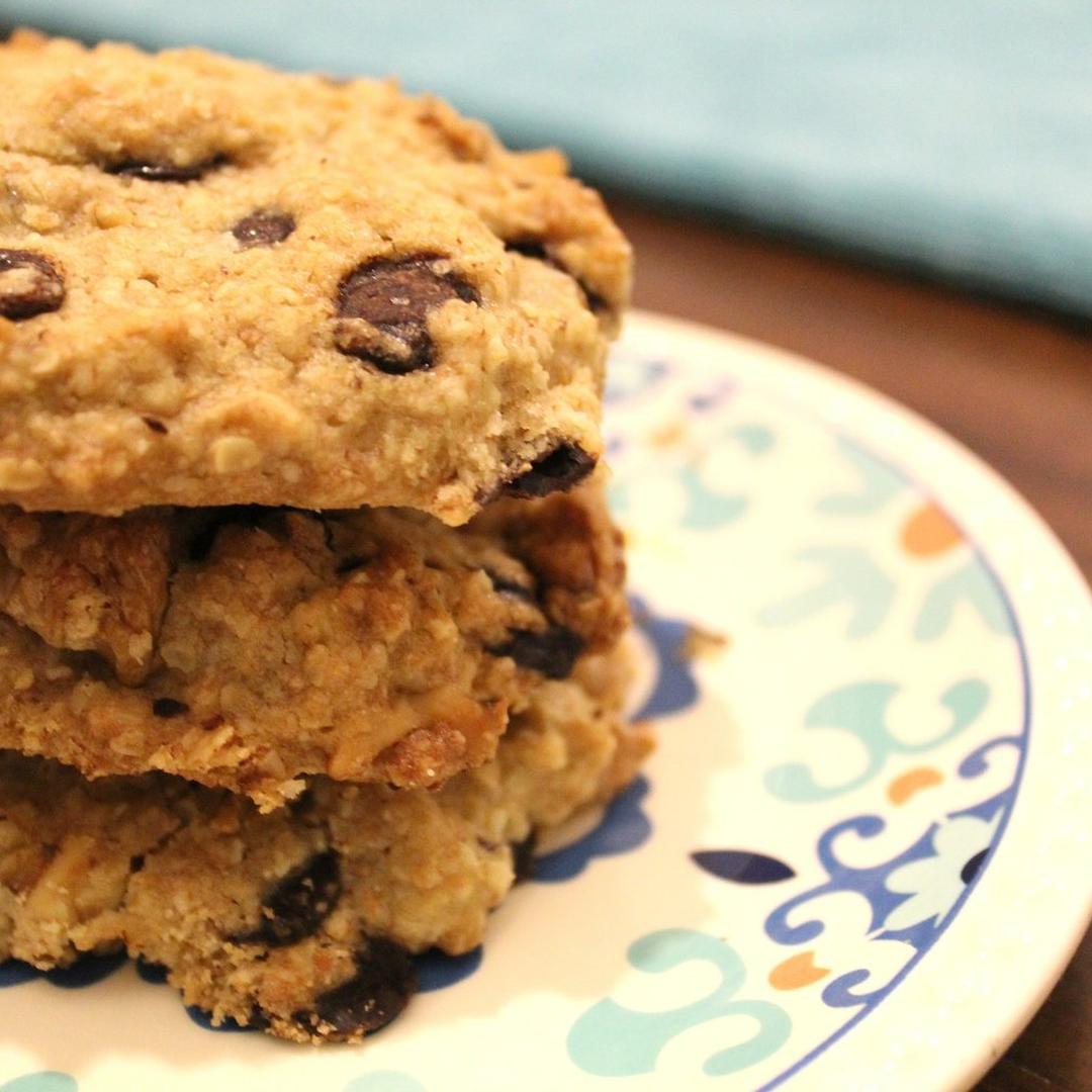 Walnut and Oatmeal Cookies