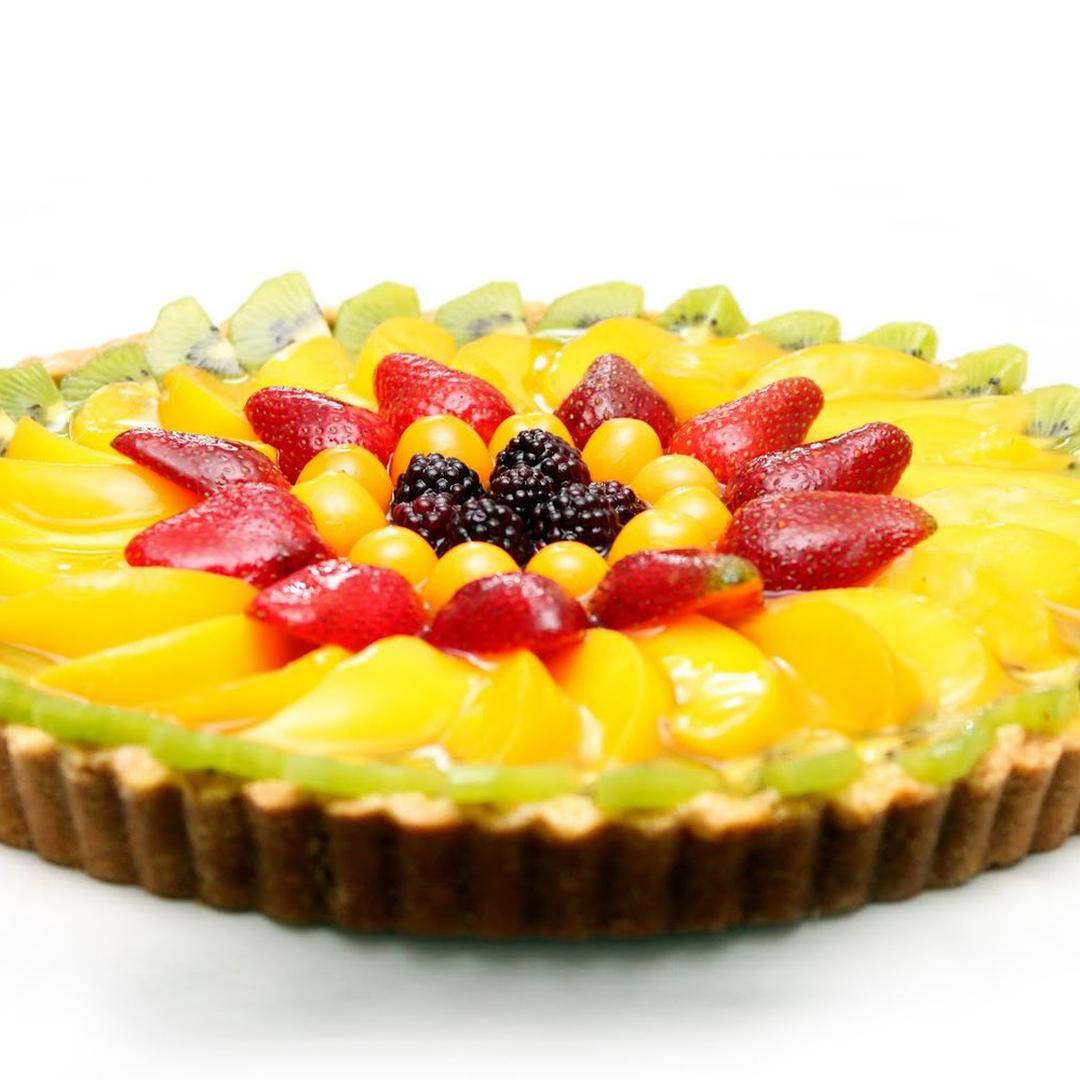 Passion Fruit Cream Tartlet with Fresh Fruits